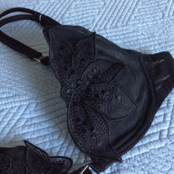 Italian Luxury Lingerie: Sexy Set - Picture 2 of 4