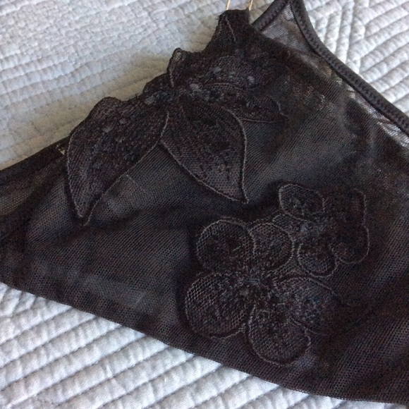 Italian Luxury Lingerie: Sexy Set - Picture 3 of 4