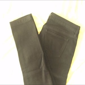 Uniqlo Slim Straight Black Jeans