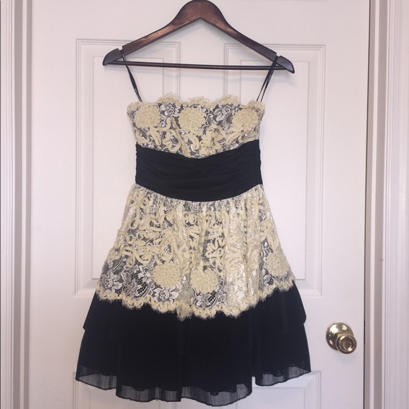 Worn ONCE Betsey Johnson Black & Creme Lace Dress - Picture 2 of 8