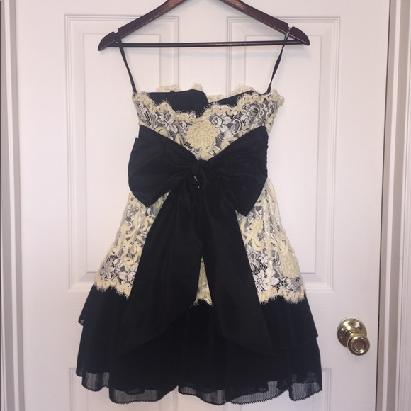 Worn ONCE Betsey Johnson Black & Creme Lace Dress - Picture 4 of 8