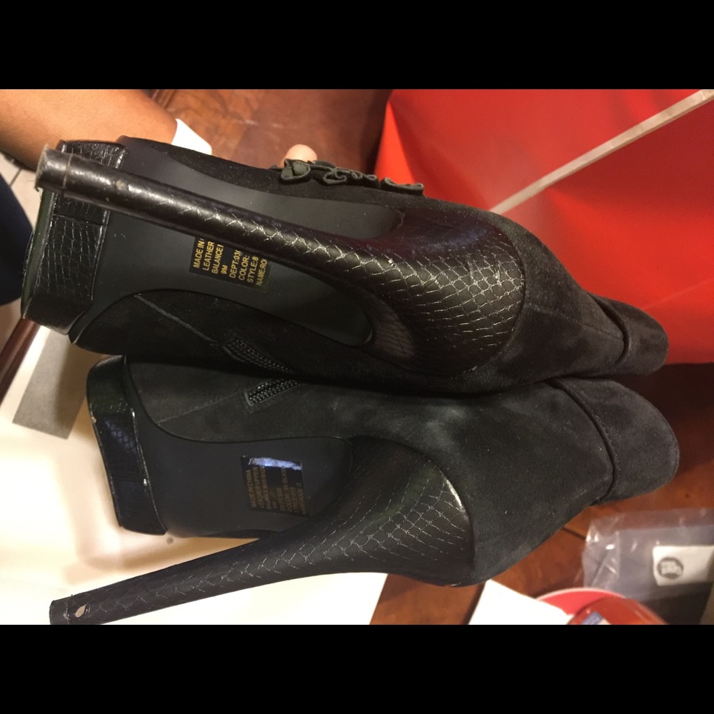 Boots - Picture 2 of 5
