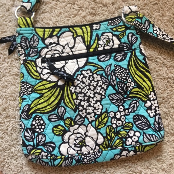 Vera Bradley crossbody - Picture 4 of 5