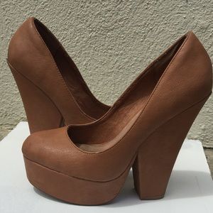 Brown Steve Madden platform heels
