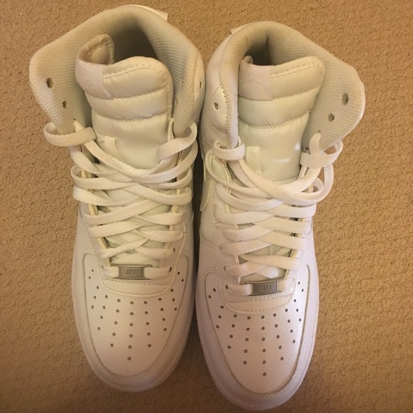 Nike Air Force 1 Hightop - Picture 2 of 3