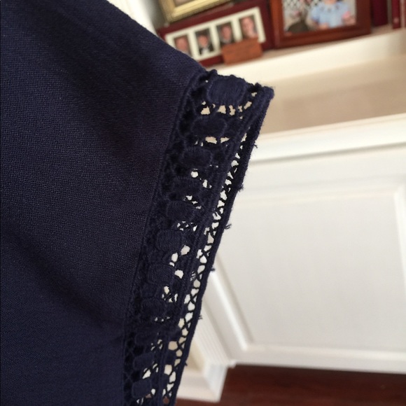 $4.99 Shipping NWT Navy Cold-Shoulder Boho Top - Picture 6 of 7