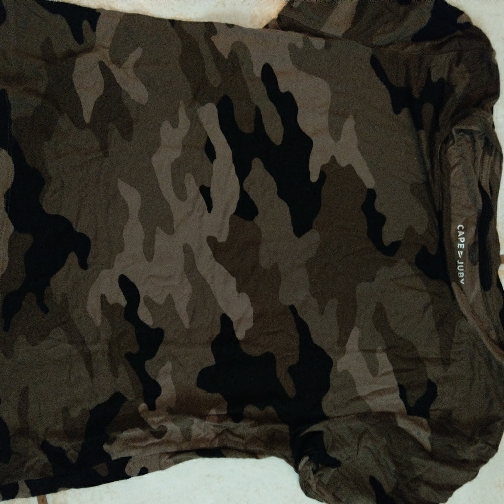 Camo crop top