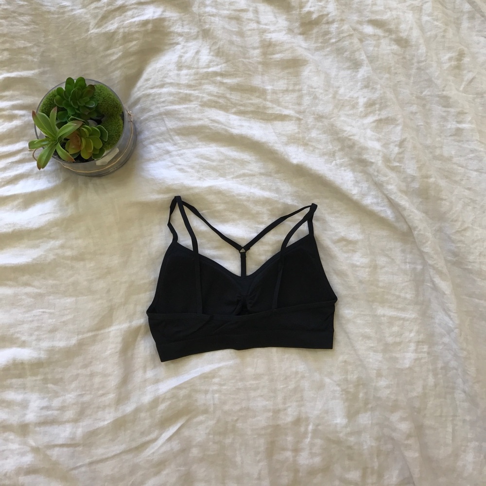Black Y Strap Padded Bralette - Picture 2 of 2