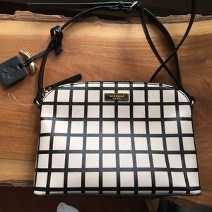 Kate spade cross body bag, new never been used!