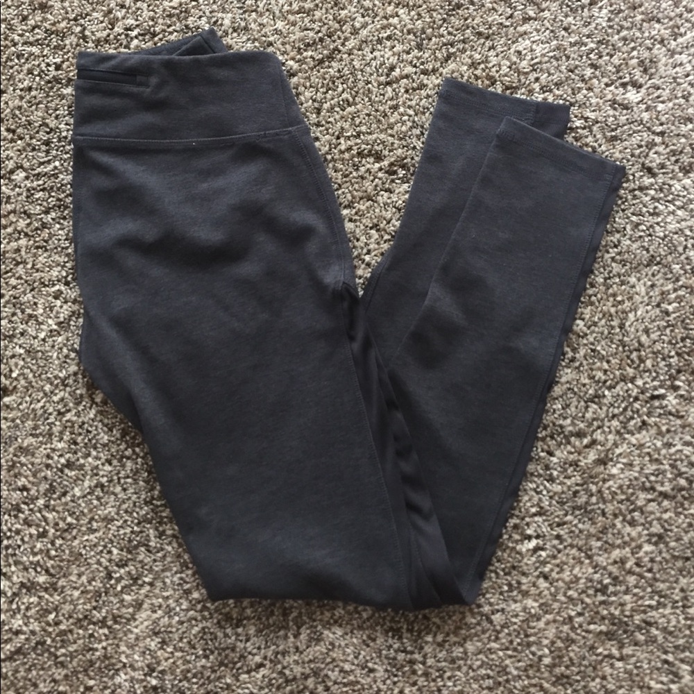 LIKE NEW Yoga Slim Fit Legging