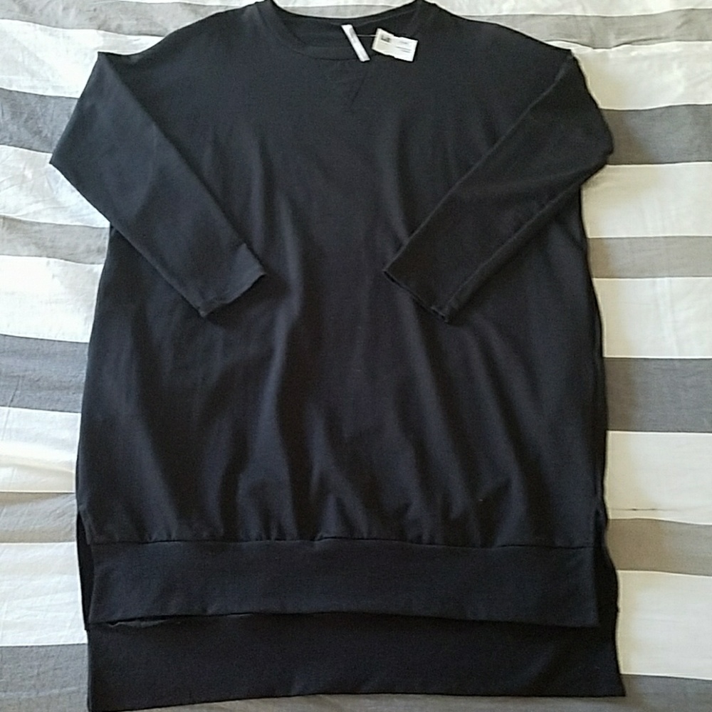 NWT Hi-Lo Sweatshirt Dress with Pockets