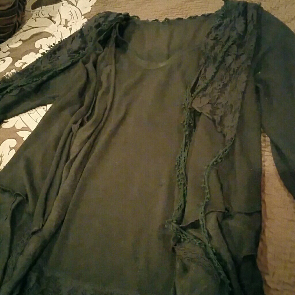 Black Rag and Lace Style Top