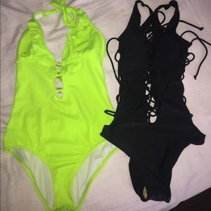 Two swimsuit bundle size small will fit 4-6