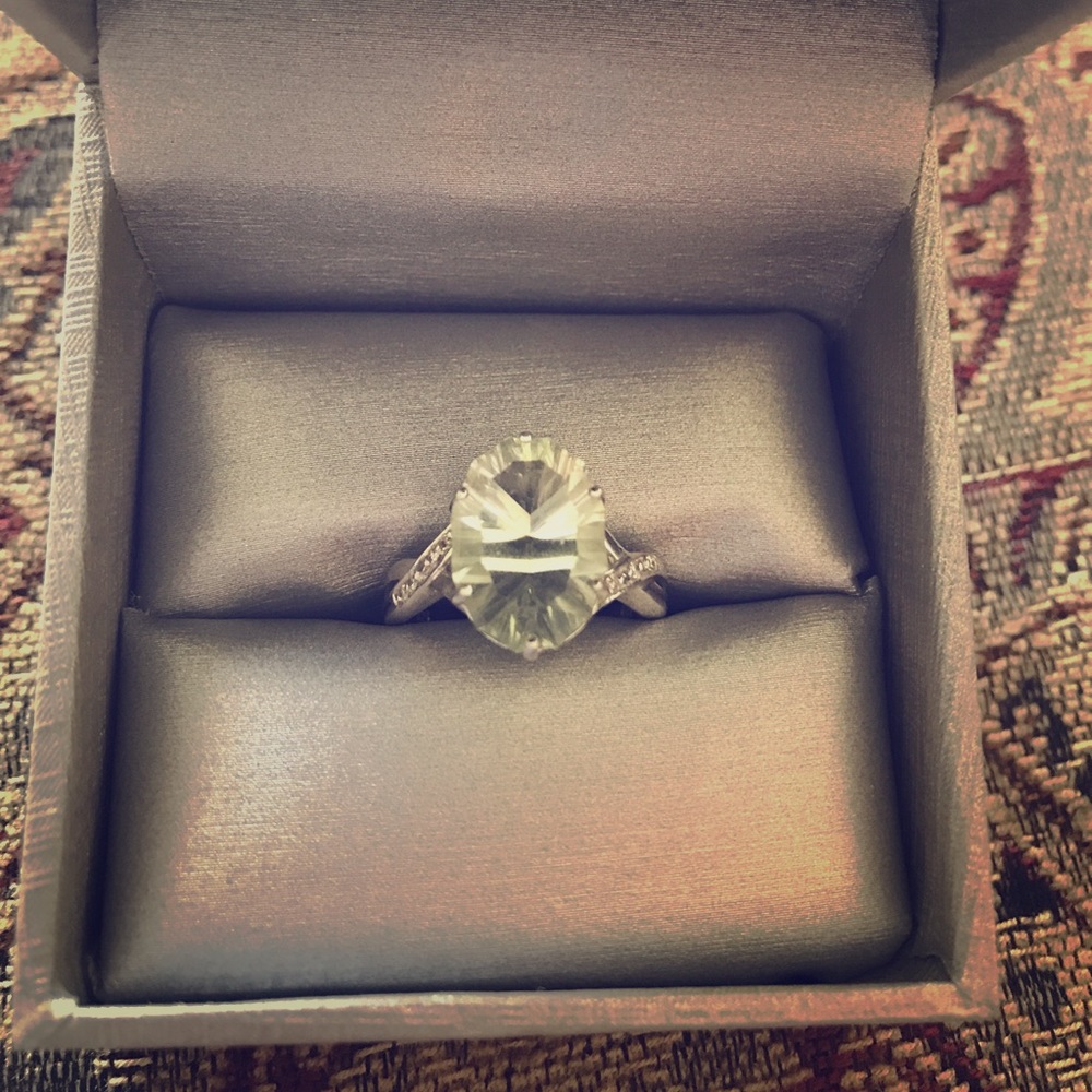 Quartz Ring