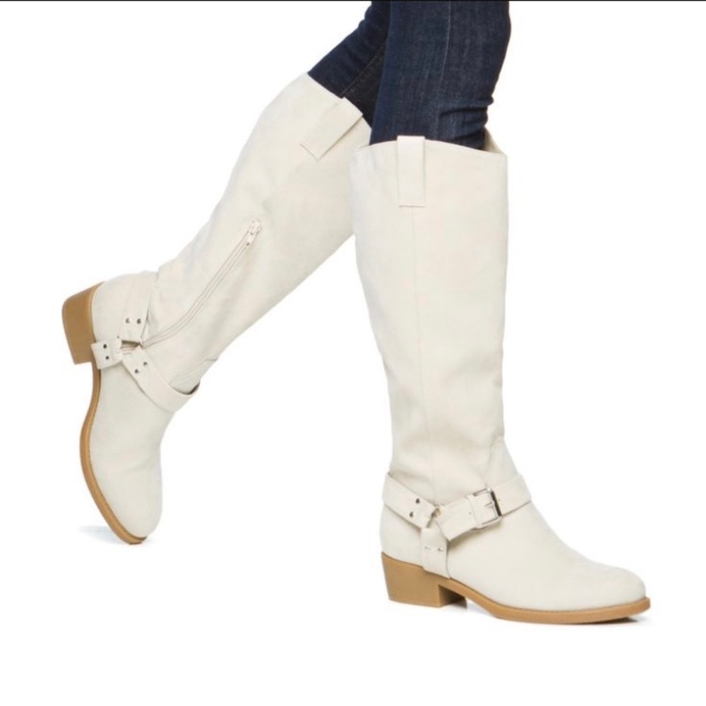 SOLD!!!! ShoeDazzle Leecea knee high boots