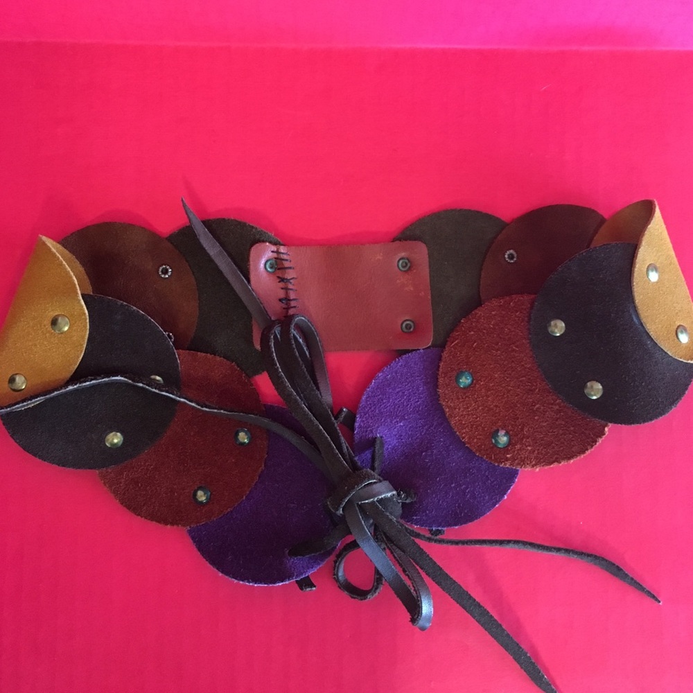 🎉HP!🎉VINTAGE HANDMADE SUEDE BOHO TIE BELT