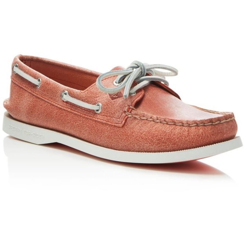 NWT Women's Sperry 7.5M. A/O 2 Eye White Cap Coral