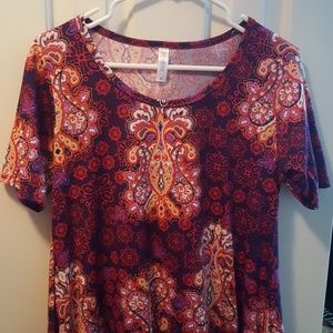 FINAL MARK DOWN Lularoe perfect t size small