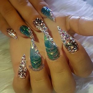 Meet your Posher, Selena