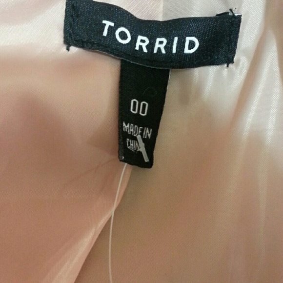 TORRID Double Breasted Plaid Midi Coat. NWT - Picture 5 of 6