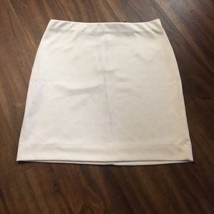 ‼️‼️FREE‼️‼️‼️💙 Forever 21 white mini skirt