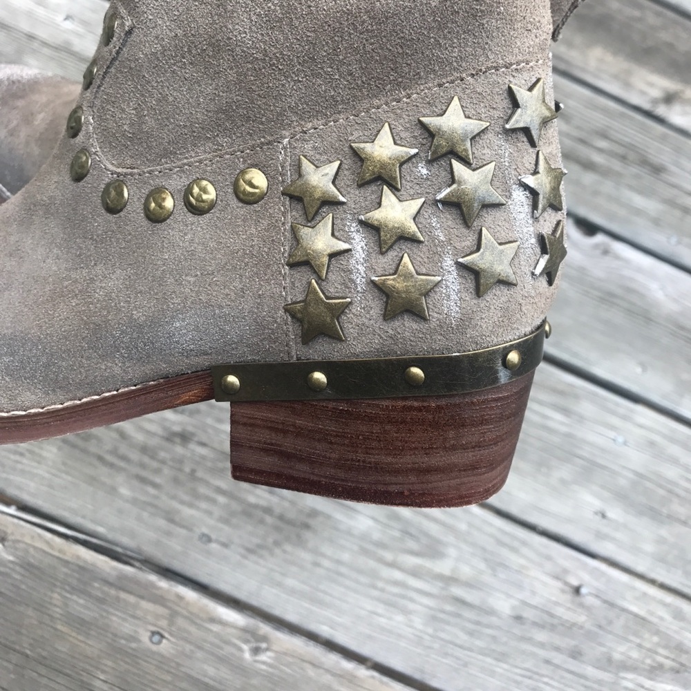 ✨Host Pick 3/20✨Leather Short Studded Ankle Boots - Picture 7 of 8