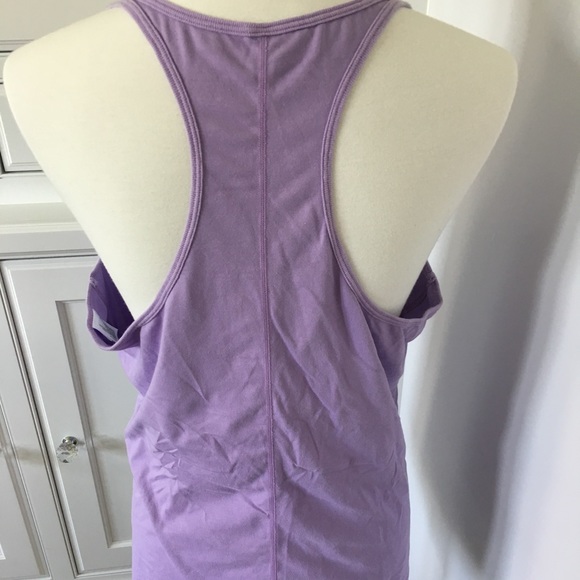 Lot of three GapFit tanks - Picture 7 of 8