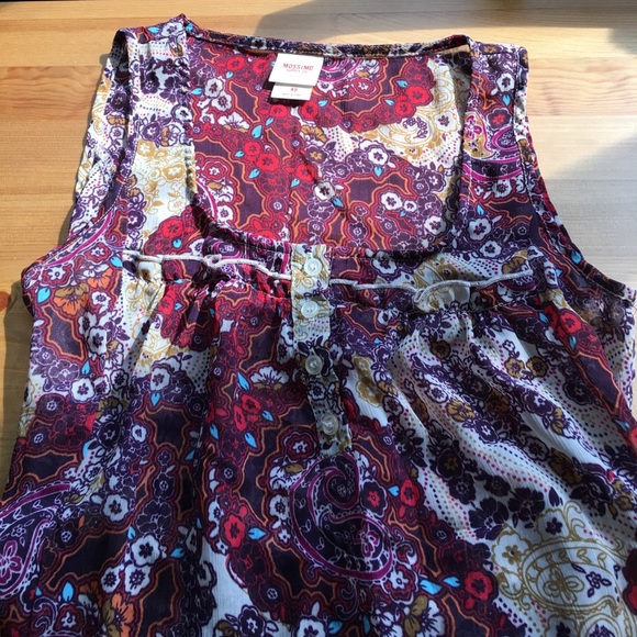 Paisley tank top with ruffle front detail - Picture 3 of 4