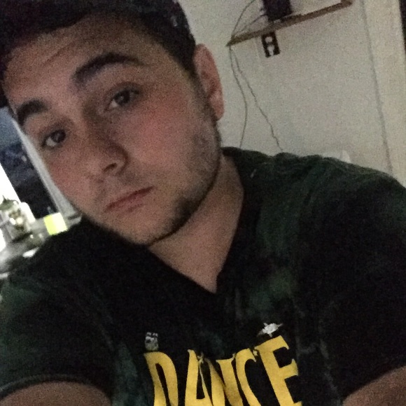 Meet your Posher, Justin - Picture 1 of 1