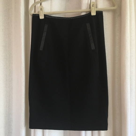 ❤️SOLD❤️ Vince Faux Leather Trimmed Pencil Skirt 2 - Picture 3 of 8