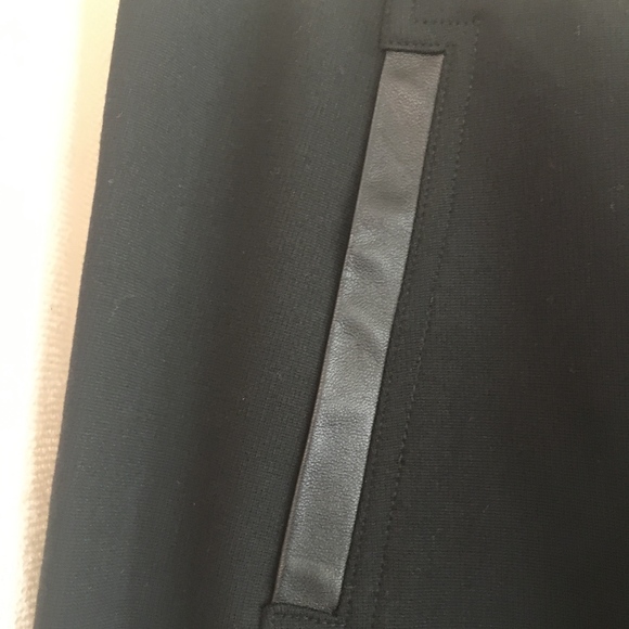 ❤️SOLD❤️ Vince Faux Leather Trimmed Pencil Skirt 2 - Picture 5 of 8