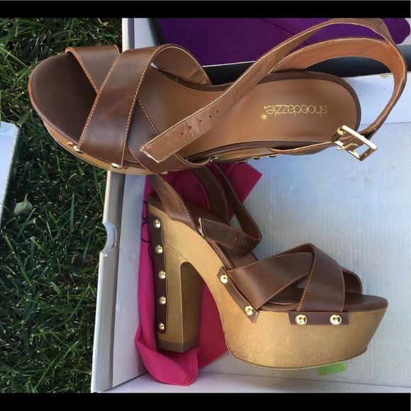 Shoes!!!! ❤️❤️❤️ Most purchased on Shoedazzle 👠 - Picture 7 of 8