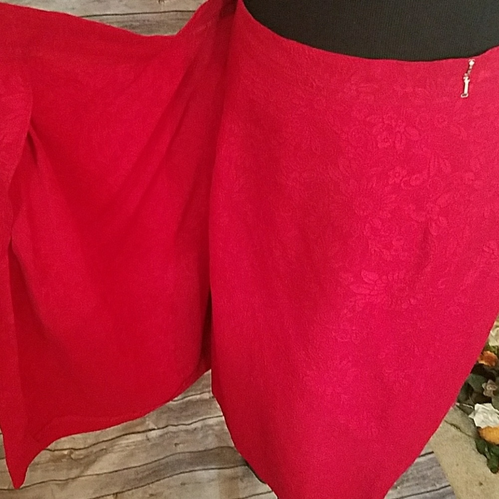 Dana Buchman Red Wrap Skirt Mid Length - Picture 4 of 8