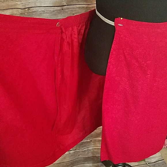 Dana Buchman Red Wrap Skirt Mid Length - Picture 5 of 8