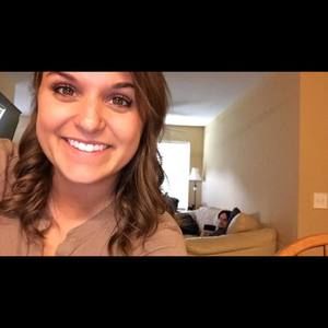 Meet your Posher, Caitlin