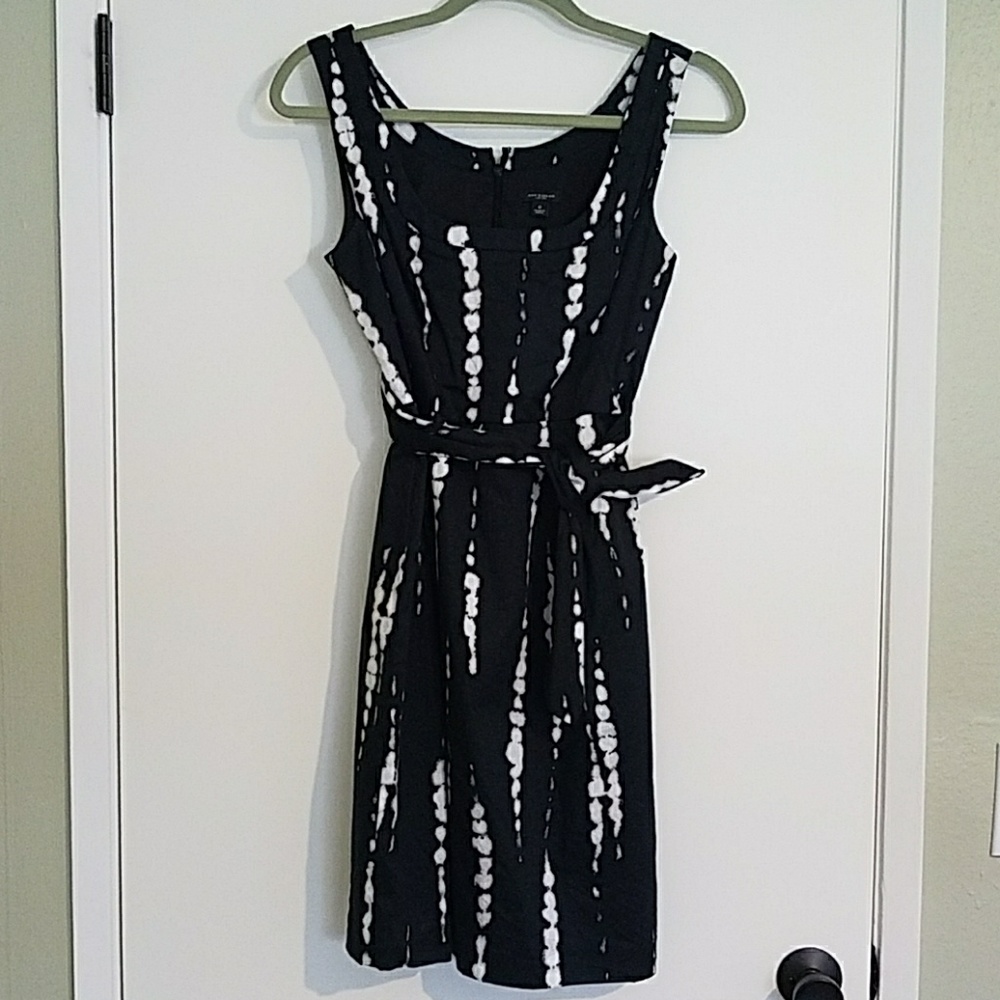 Ann Taylor scoop neck dress