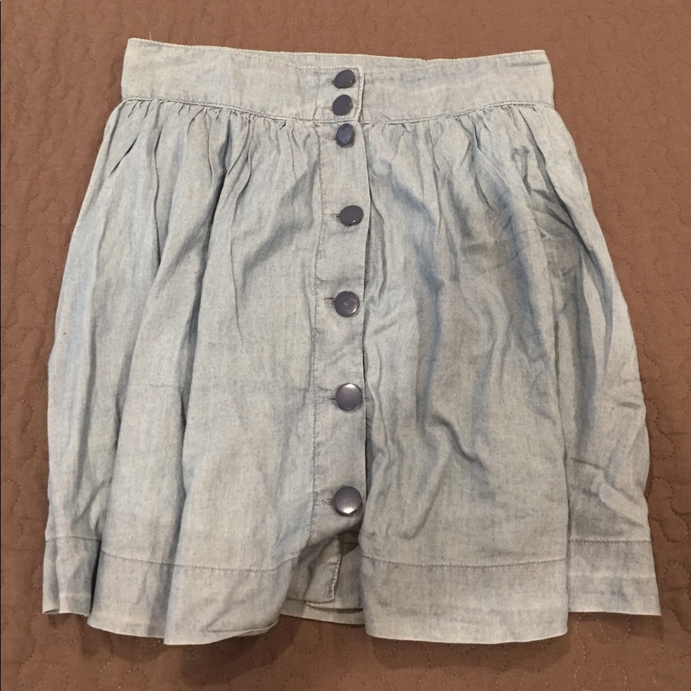 H.M very cute button up skirt!