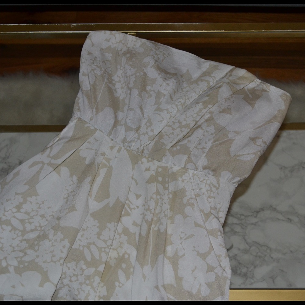 Express flowy mini dress!