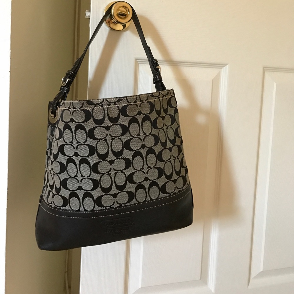 Amazing coach purse