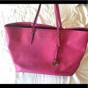 Michael Kors Jet Set Tote