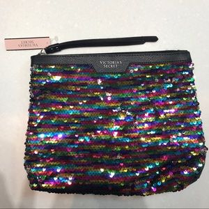VICTORIA'S SECRET MAKEUP BAG NEW!!!