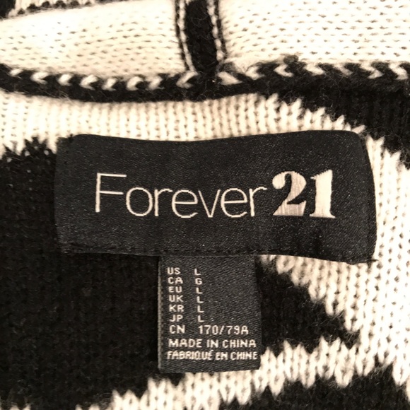 Forever 21 Tribal Print Cardigan - Picture 3 of 3