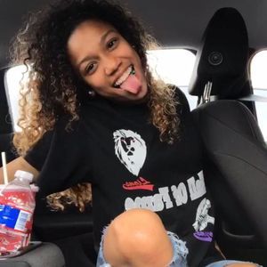 Meet your Posher, Ashton