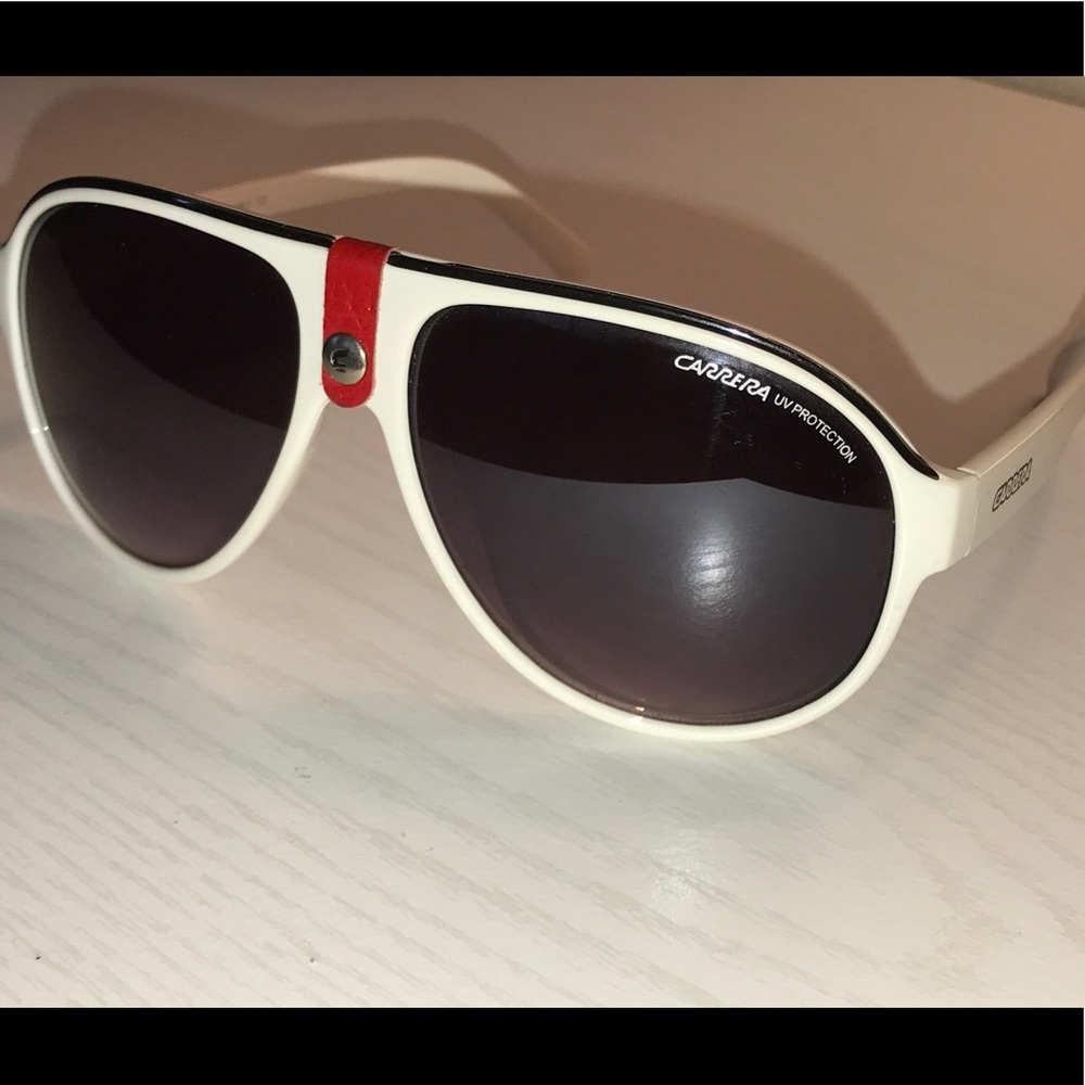 Carrera 32 S sunglasses w red leather