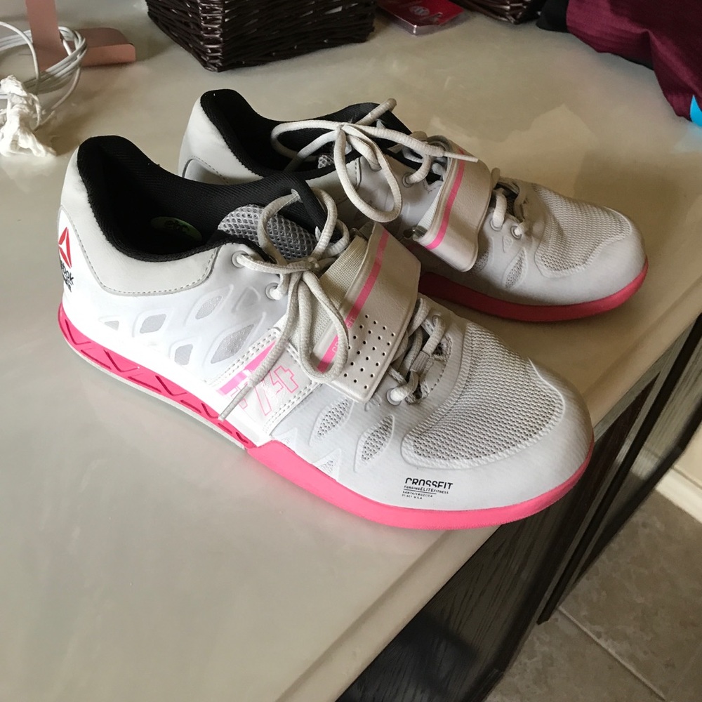 Women's reebok lifters