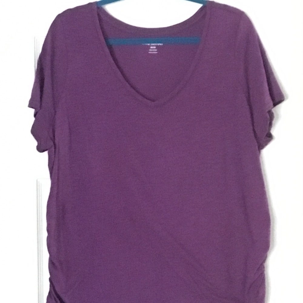 Lane Bryant Ruched side tee. Size 18/20 NWOT