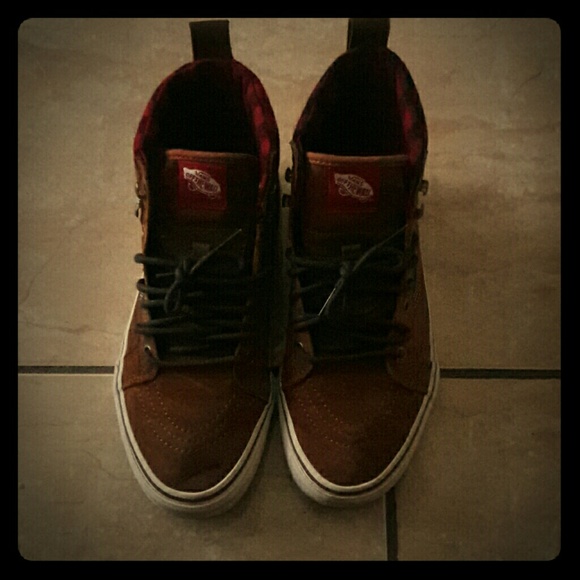 Vans - Picture 1 of 4