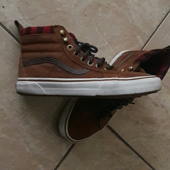 Vans - Picture 2 of 4