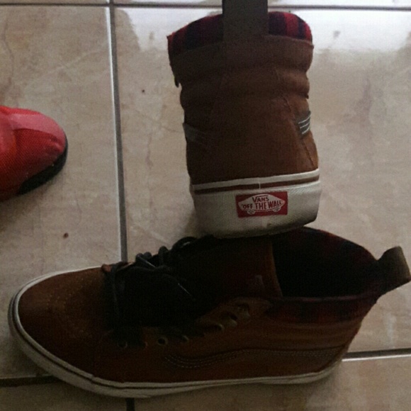 Vans - Picture 3 of 4