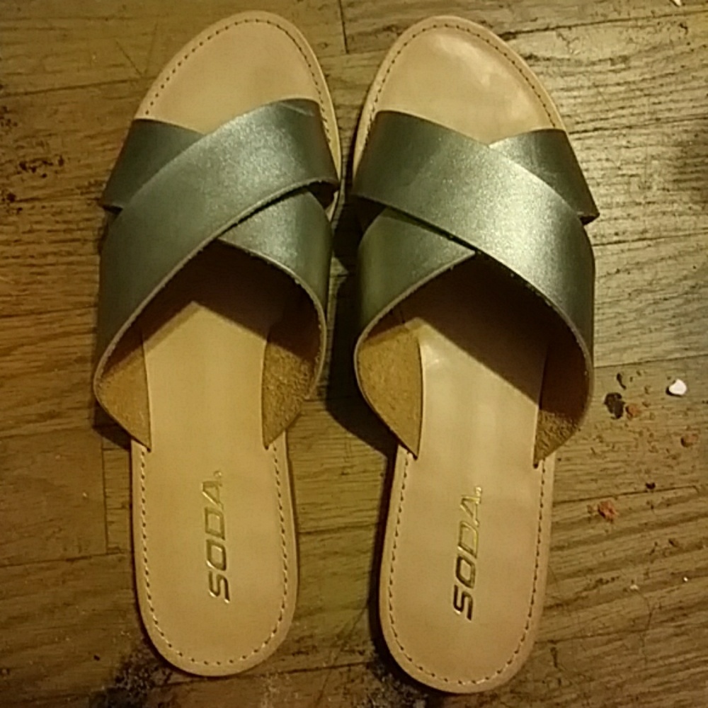 Sandals - Picture 2 of 2